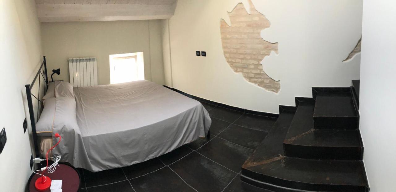 B&B Loft Edel Beach Чивитанова-Марке Экстерьер фото